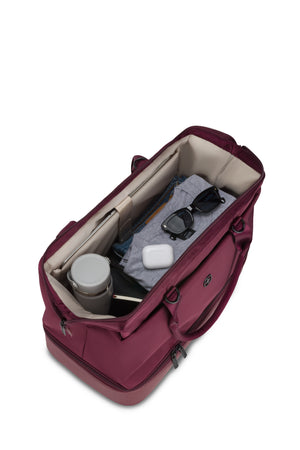 SWISSGEAR Weekender Travel Tote in Pomegranate