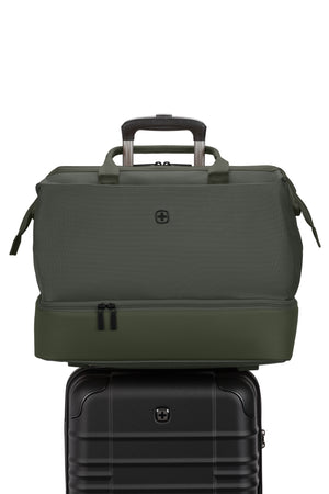 SWISSGEAR Weekender Travel Tote in Evergreen