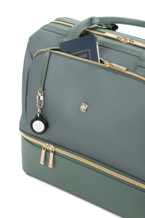 SWISSGEAR 1098 Weekender Tote Travel Bag - Green Bay Dual padded handles provide comfortable carrying, staying true to the bag's roots of convenience.
