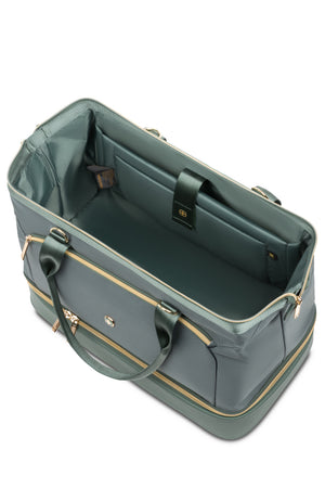SWISSGEAR 1098 Weekender Tote Travel Bag - Green Bay Wire-framed wide opening, inspired by classic designs, for effortless packing and unpacking.