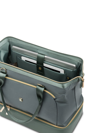 SWISSGEAR 1098 Weekender Tote Travel Bag - Green Bay Spacious main compartment includes a padded laptop pocket (fits up to 15”) plus a tablet pocket with a securing strap and a zippered accessory side pocket for organized storage.