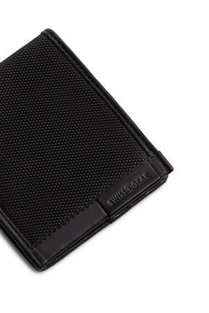 Swissgear Nylon Inlay Bifold Wallet - Durably crafted from oily calf leather 
