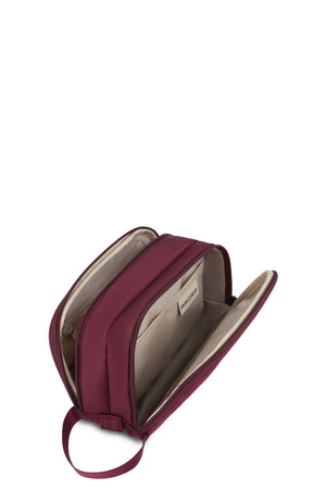 SWISSGEAR Dual Compartment Dopp Kit in Pomegranate