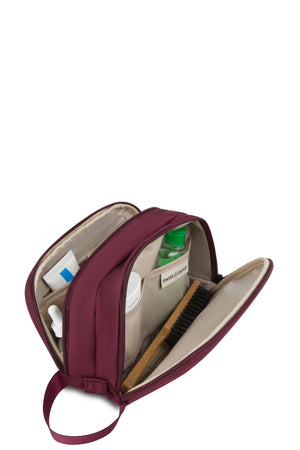 SWISSGEAR Dual Compartment Dopp Kit in Pomegranate