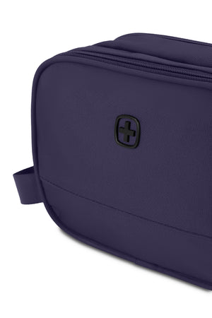 SWISSGEAR Dual Compartment Dopp Kit in Midnight Harvest