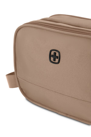 SWISSGEAR Dual Compartment Dopp Kit in Caramel