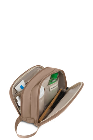 SWISSGEAR Dual Compartment Dopp Kit in Caramel