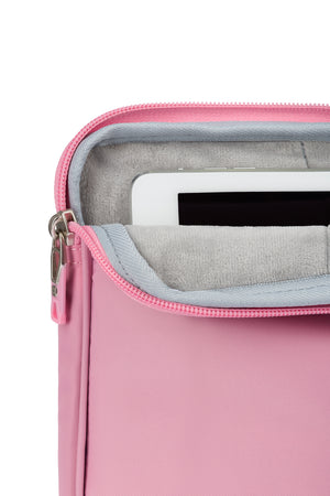 Swissgear 2672 13 inch Padded Laptop Sleeve Generously padded, zippered sleeve protects laptops up to 13''