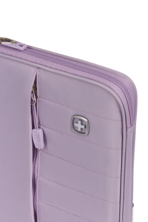 SWISSGEAR 2672 16 inch Padded Laptop Sleeve Generously padded, zippered sleeve protects laptops up to 16''