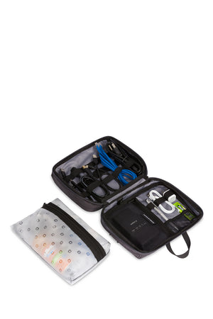 Swissgear 2679 2-in-1 Toiletry-Tech Kit A panel under the removable wet bag offers additional elastic straps for organizing tech or toiletry accessories