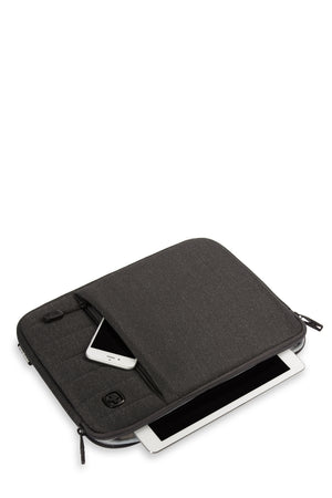 SWISSGEAR 2689 13 inch Padded Laptop Sleeve Both pockets are lined with ultra-soft fleece to protect against scratches
