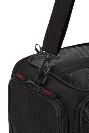 Swissgear 3323 Carry-On Pet Carrier Locking zippers and built-in collar leash for increased pet security