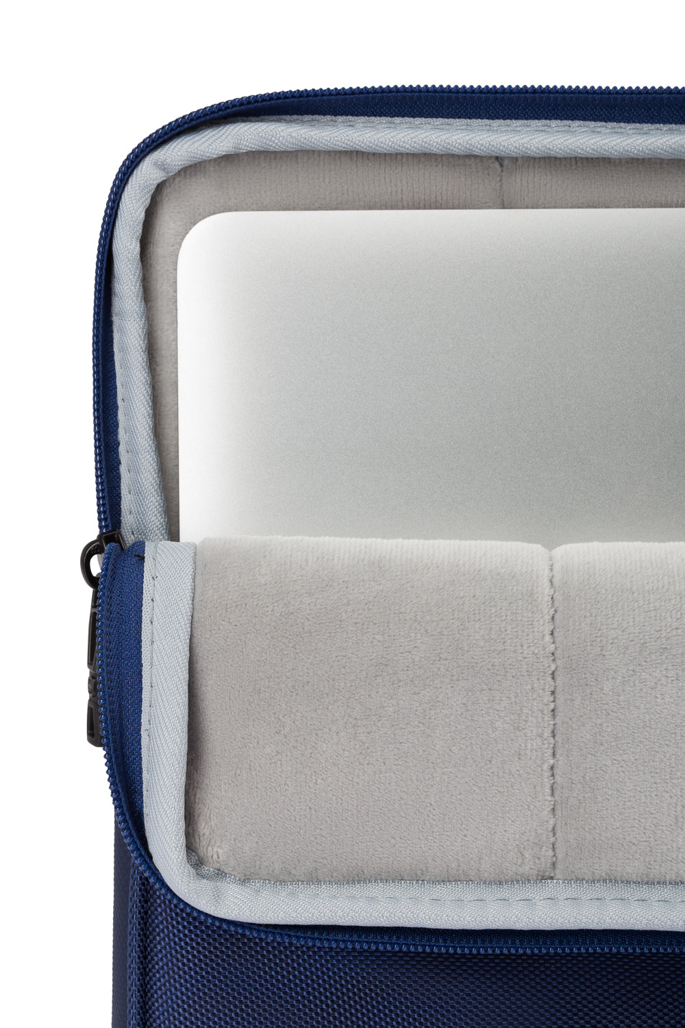 Swissgear 3852 16 inch Padded Laptop Sleeve - 360° interior edge is reinforced to provide added protection against accidental drops