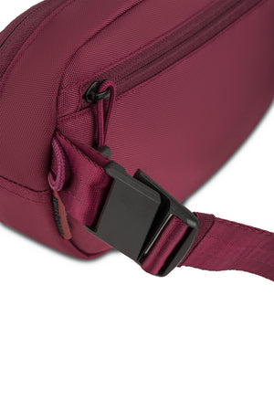 SWISSGEAR Core Sling Bag in Pomegranate