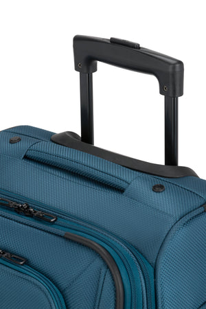 SWISSGEAR Sion Carry-On Spinner in Atlas Blue