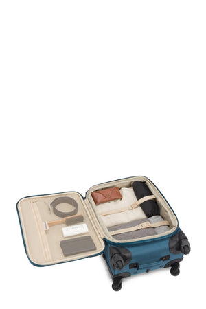 SWISSGEAR Sion Carry-On Spinner in Atlas Blue