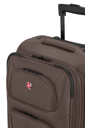 SWISSGEAR Sion Carry On Spinner in Java