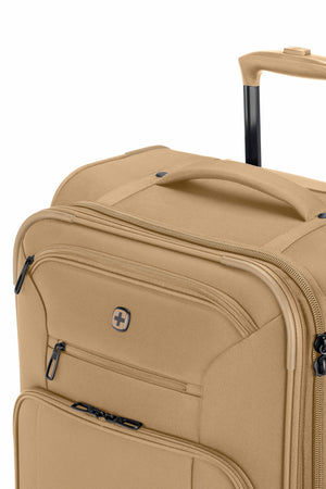 SWISSGEAR Sion Reserve Medium Checked Spinner in Caramel