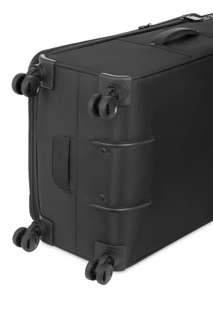 SWISSGEAR 7070 Large Expandable Spinner Effortlessly navigate busy airports with eight 360° spinner wheels