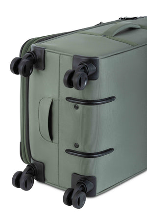 SWISSGEAR 7070 Medium Expandable Spinner - Green eight 360° spinner wheels plus a bottom 'pocket' handle for increased maneuverability