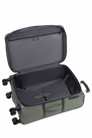 SWISSGEAR 7070 Medium Expandable Spinner - Green Adjustable clothes compression panel to prevent shifting of contents