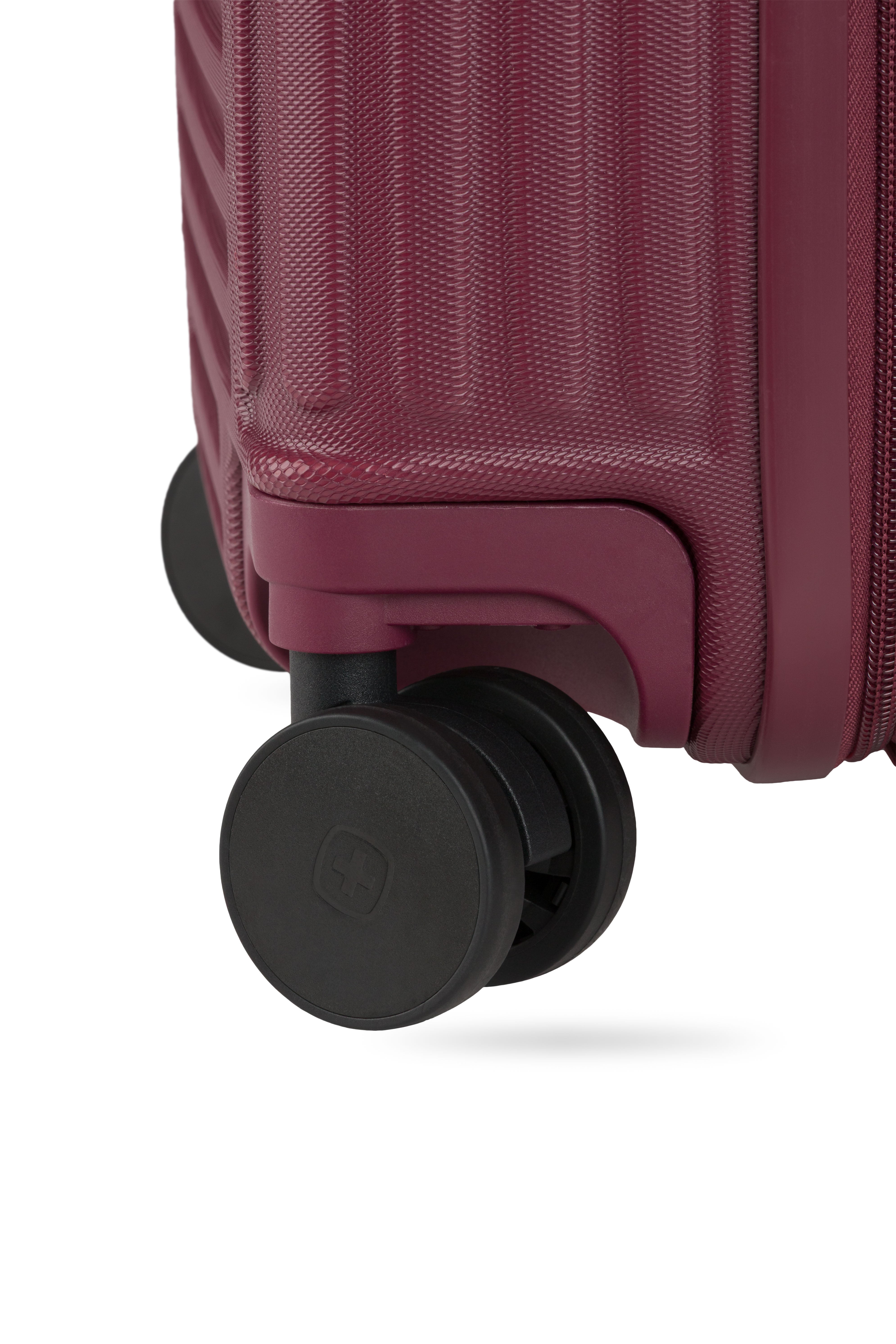 SWISSGEAR Summit Reserve Carry On Spinner - Pomegranate - 15