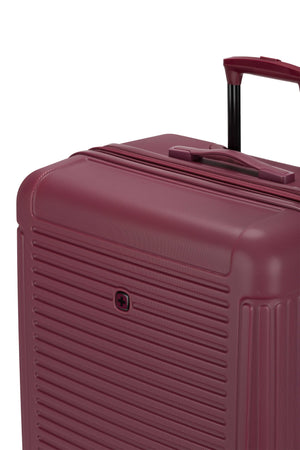 SWISSGEAR Summit Reserve Large Checked Spinner in Pomegranate