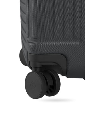 SWISSGEAR Summit Reserve 3-Piece Spinner Set in Black