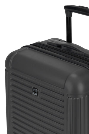 SWISSGEAR Summit Reserve Carry On Spinner in Black