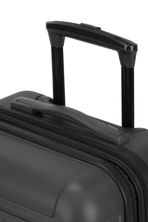 SWISSGEAR Summit Reserve Carry On Spinner in Black