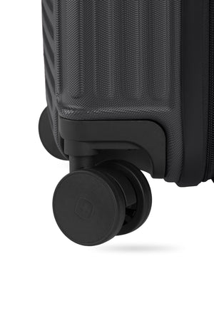 SWISSGEAR Summit Reserve Carry On Spinner in Black