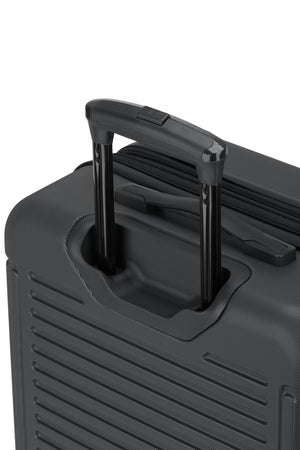 SWISSGEAR Summit Reserve Medium Checked Spinner in Black