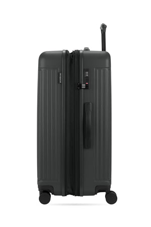 SWISSGEAR Summit Reserve Large Checked Spinner in Black