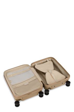 SWISSGEAR Summit Reserve Carry On Spinner in Caramel