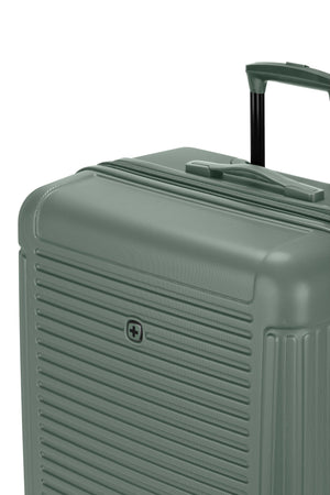 SWISSGEAR Summit Reserve Large Checked Spinner in Evergreen