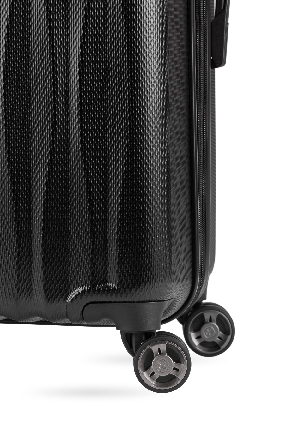 SWISSGEAR Energie Large Checked Spinner - Black - LE - 12