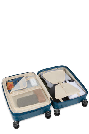 SWISSGEAR Energie Carry-On Spinner in Atlas Blue