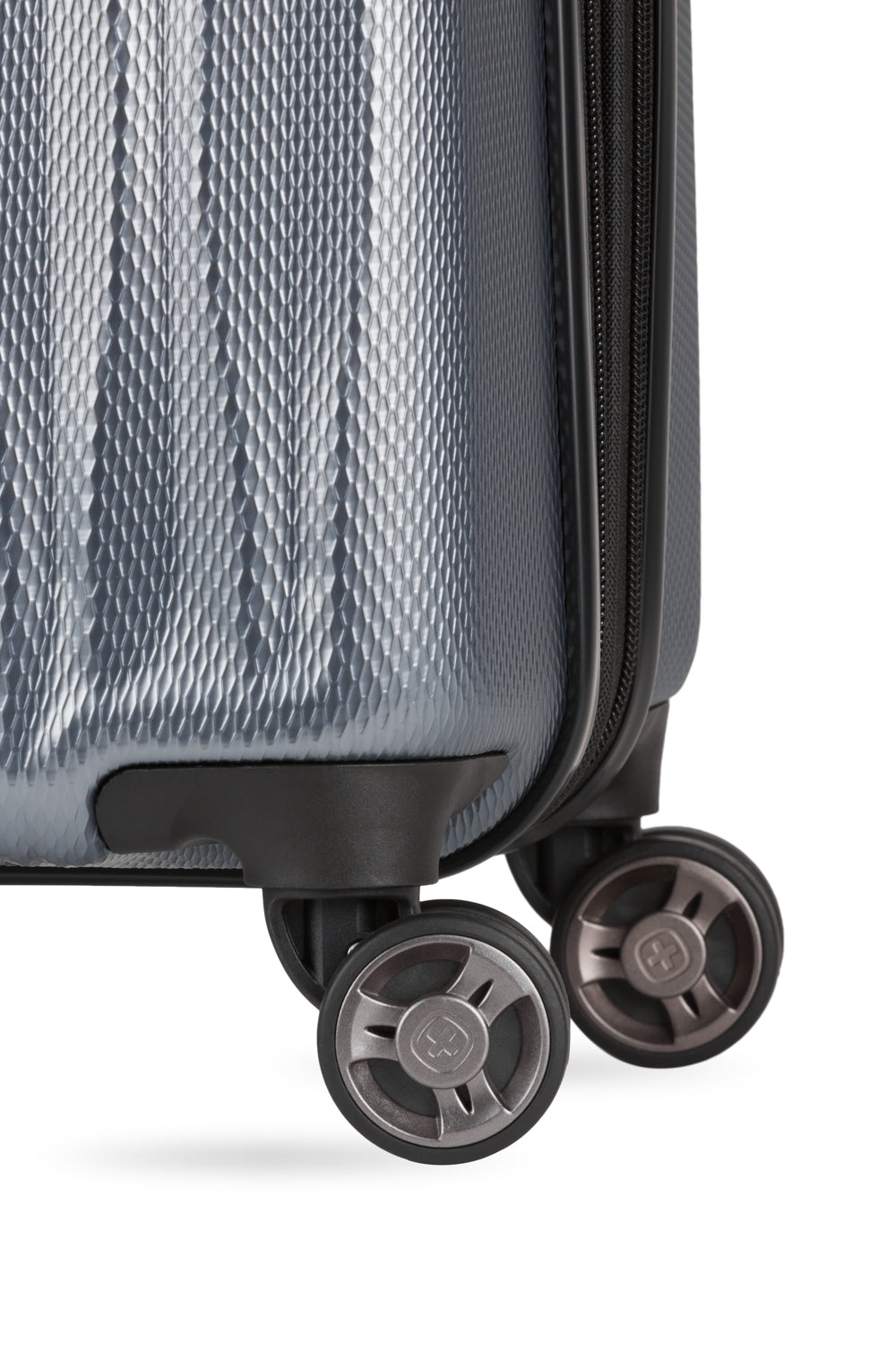 SWISSGEAR Energie Carry-On Spinner - Grey - 09