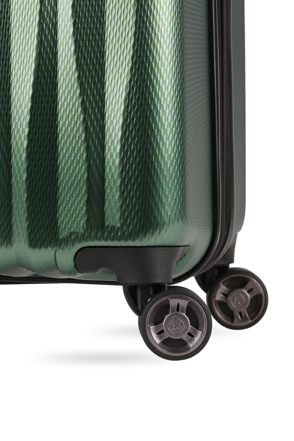 SWISSGEAR Energie Large Checked Spinner - Verdun Green - 09