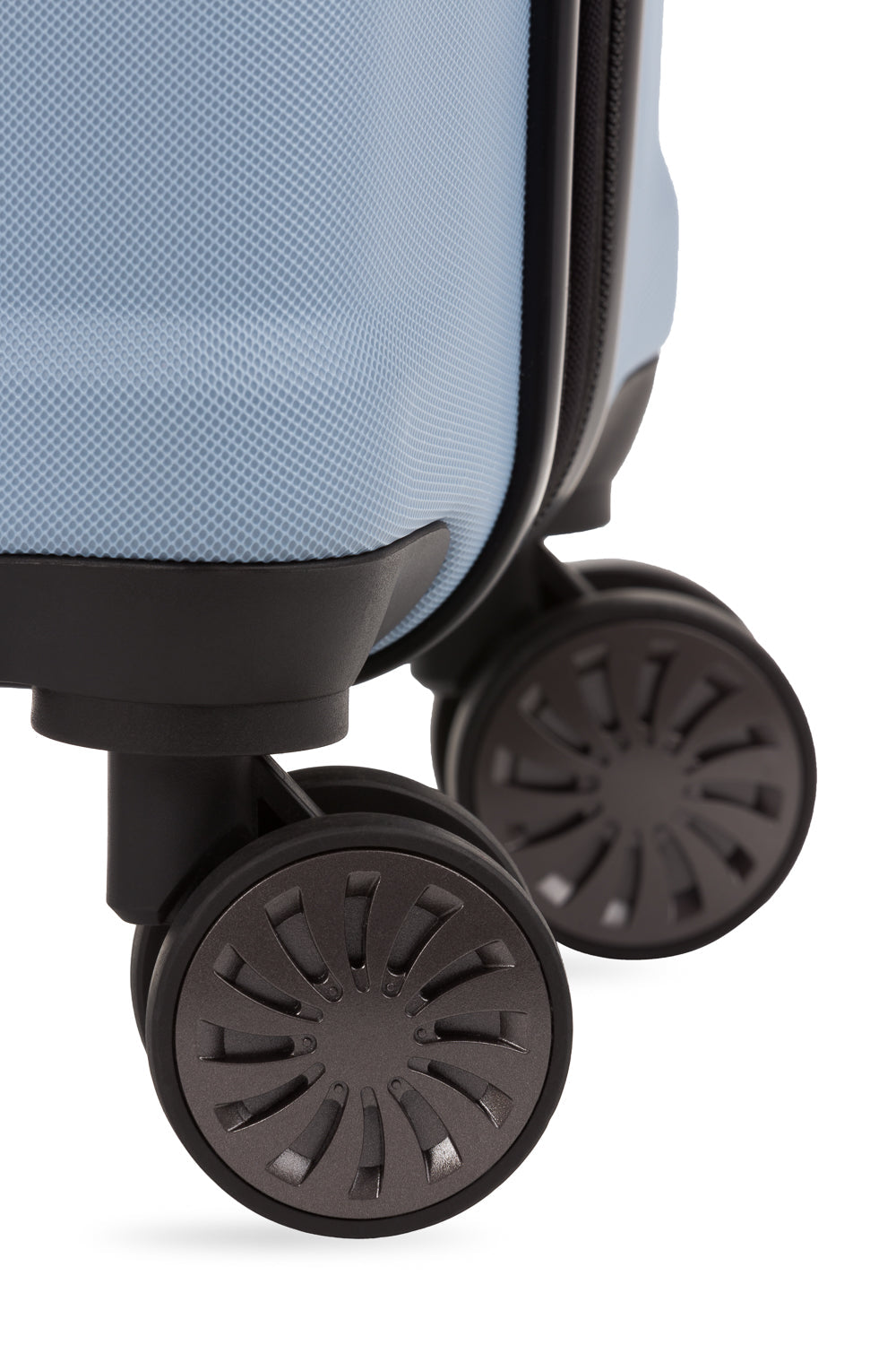 SWISSGEAR Cascade Carry-On Spinner - Celestial Blue - 08