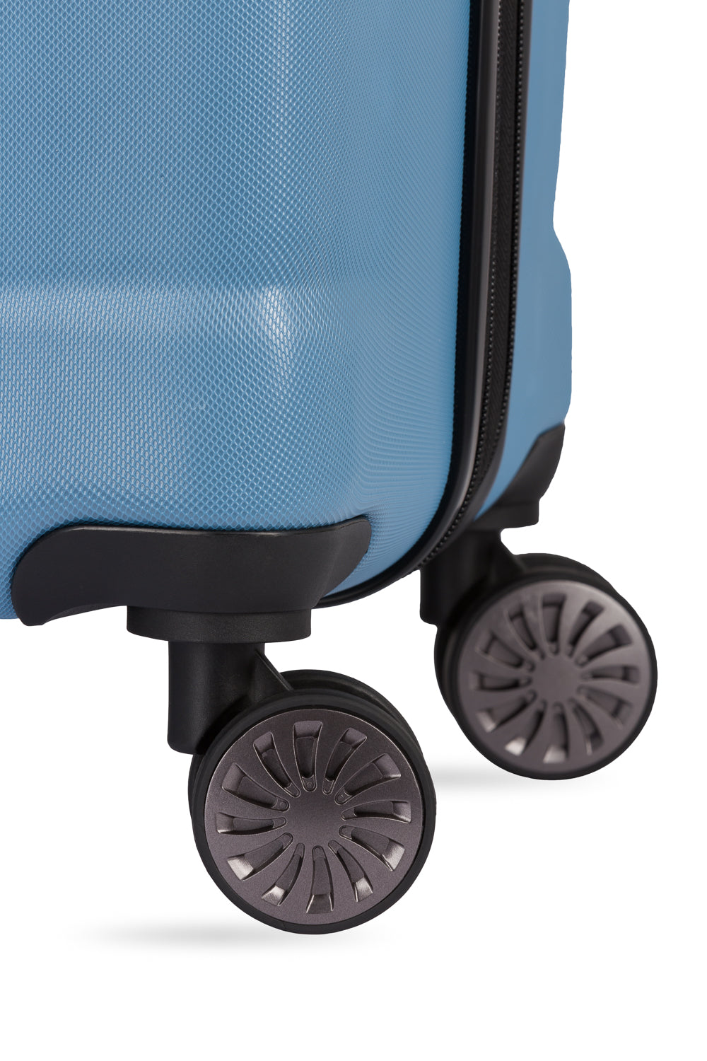 SWISSGEAR Cascade Large Checked Spinner - Light Blue - 08
