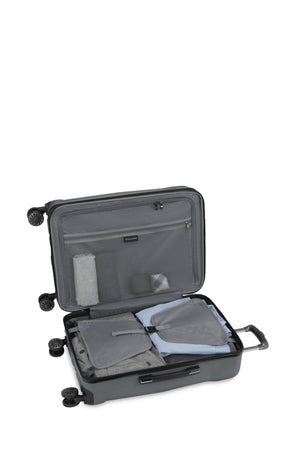 SWISSGEAR Cascade Medium Checked Spinner in Dark Grey