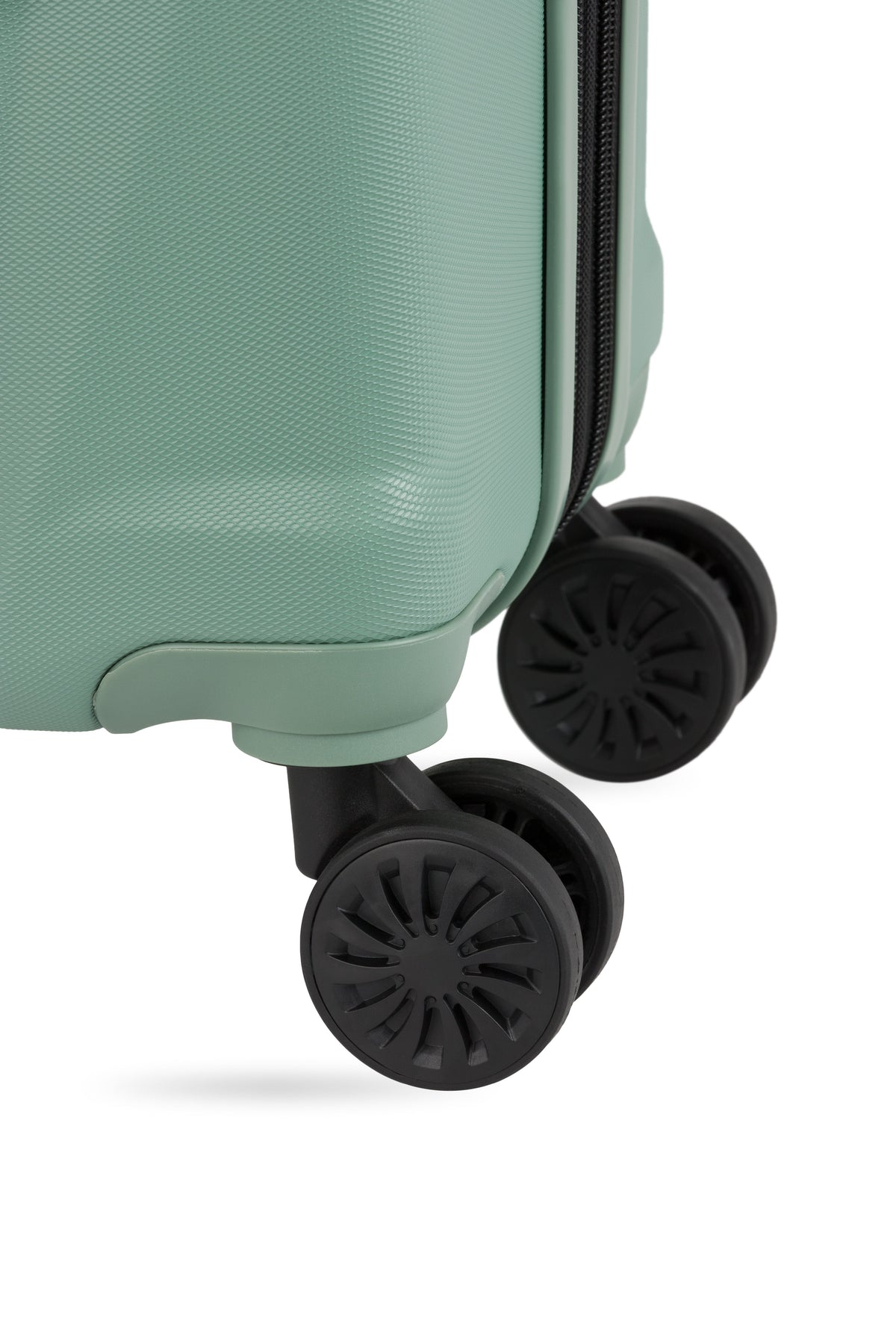 SWISSGEAR Cascade Carry-On Spinner - Light Green - 13