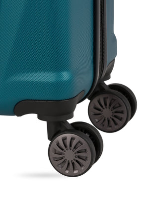 SWISSGEAR Cascade Carry-On Spinner in Teal