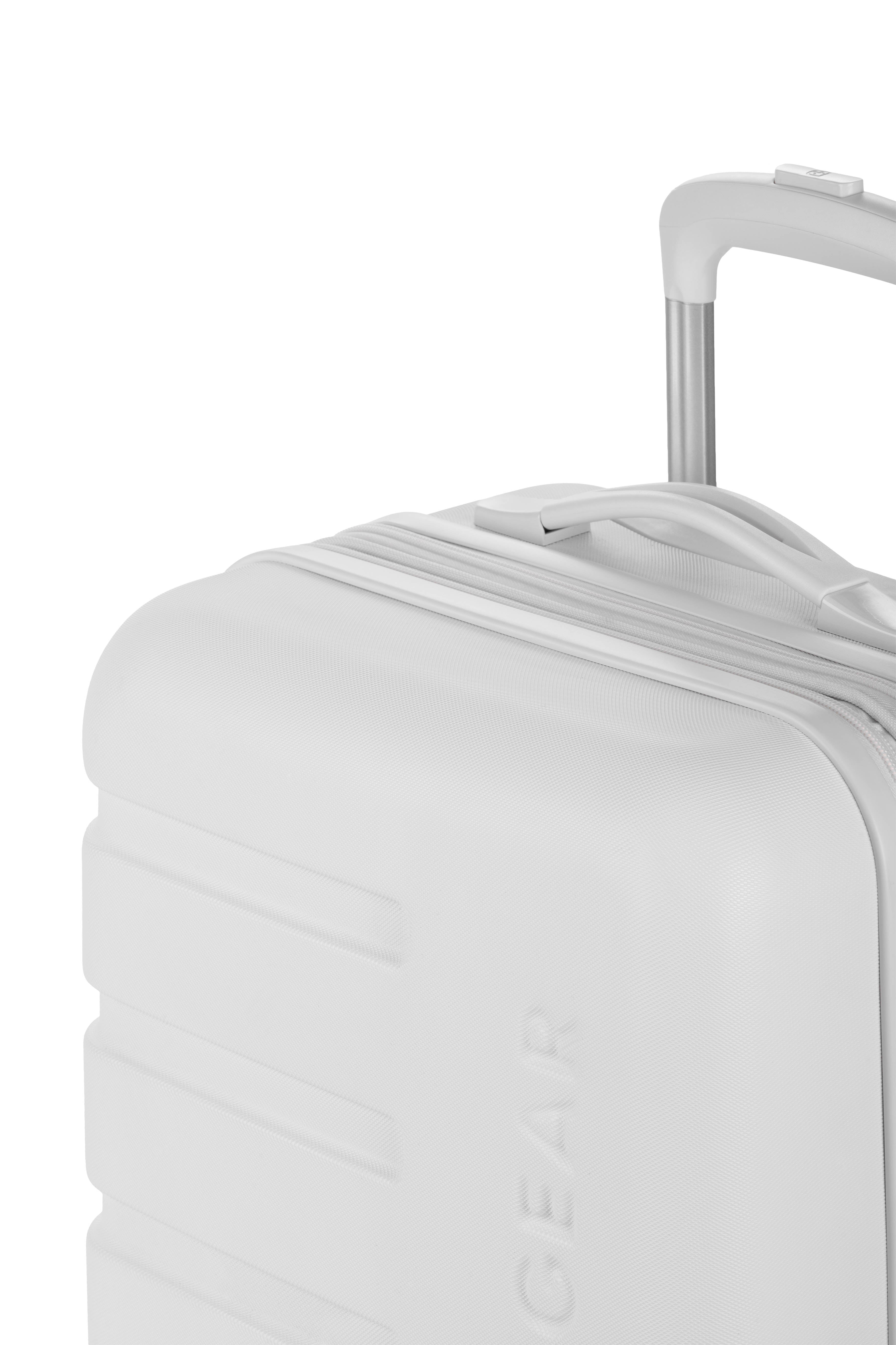 SWISSGEAR Signature Carry-On Spinner