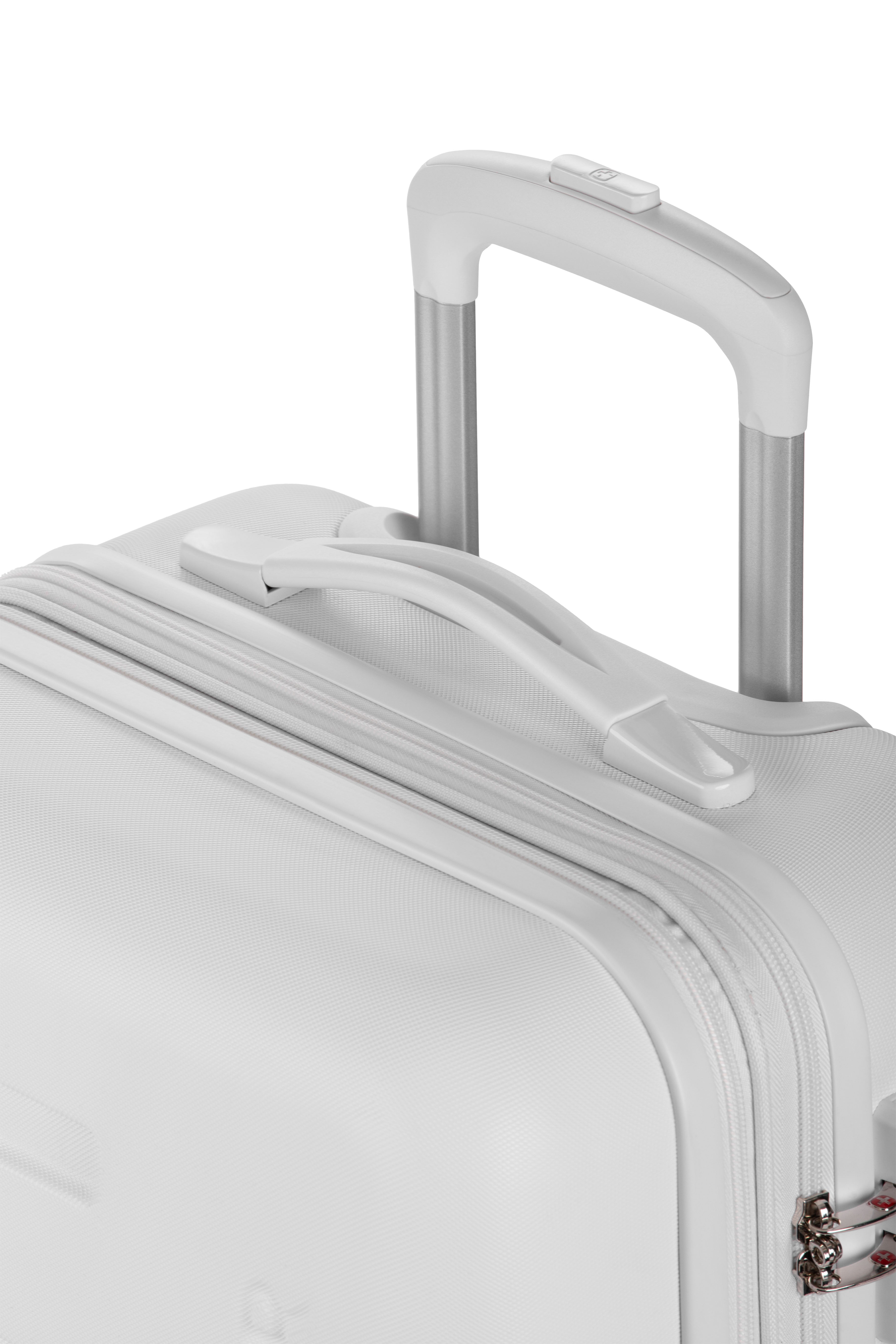 SWISSGEAR Signature Carry-On Spinner