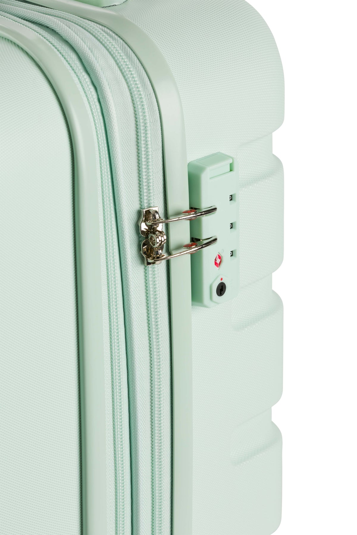 SWISSGEAR Signature Carry-On Spinner - Clearly Aqua - 07