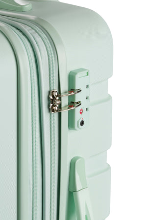 SWISSGEAR Modern Traveler Medium Checked Bundle in Clearly Aqua/Black/Grey