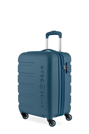 SWISSGEAR Signature Carry On Spinner in Atlas Blue