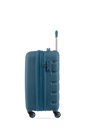 SWISSGEAR Signature Carry On Spinner in Atlas Blue